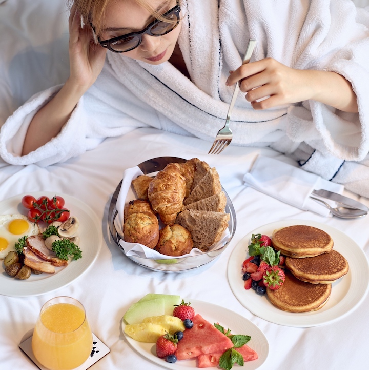 hotel staycation stays packages offers hong kong holiday vacation travel whats on hk autumn september october 2023 the hari hong kong breakfast